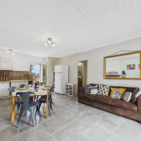 Maison Piscine & Grand Jardin Face Aux Chevaux Vakantiehuis
